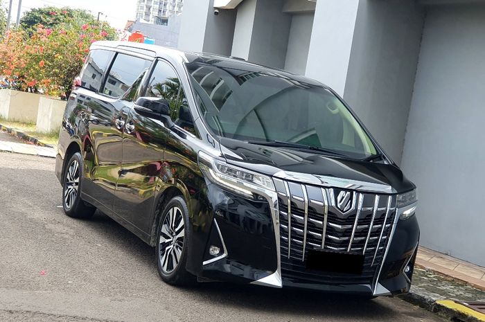 Toyota Alphard - Rental Mobil Jakarta