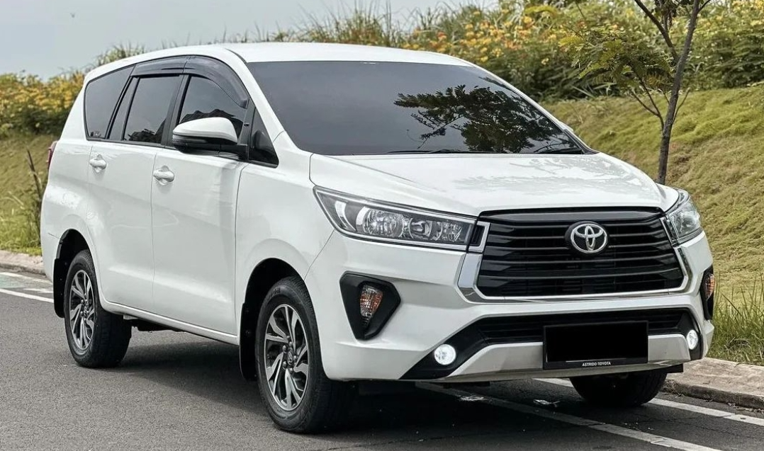 Toyota Innova - Rental Mobil Jakarta